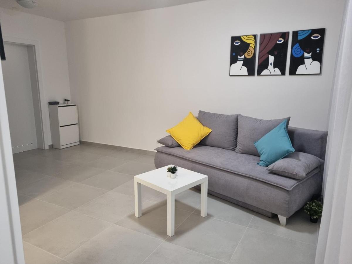 Lucis Apartment Сен Екстериор снимка