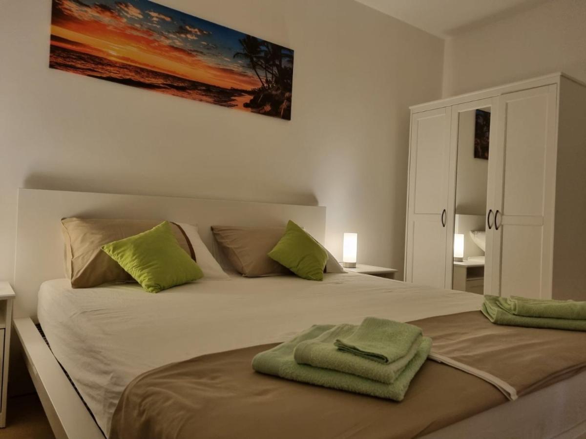 Lucis Apartment Сен Екстериор снимка